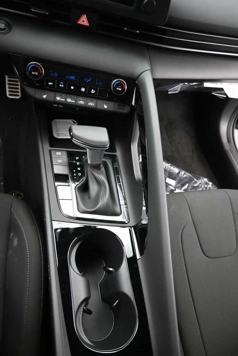 New 2026 Hyundai Elantra SEL Sport Premium FWD image 22