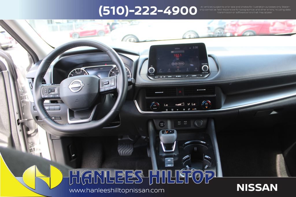 Used 2025 Nissan Rogue SV AWD/4WD image 19
