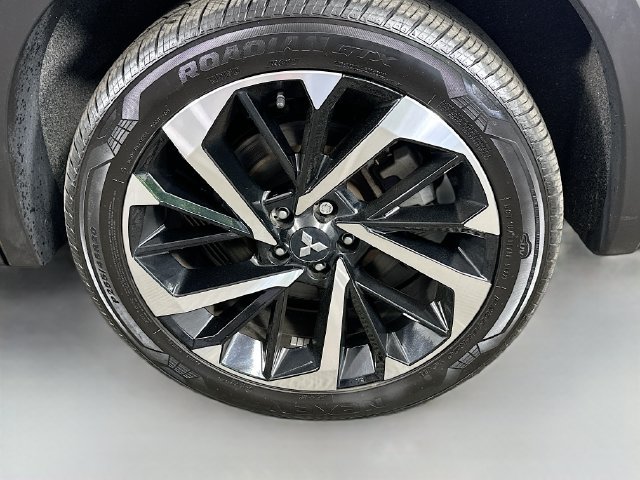 Used 2023 Mitsubishi Outlander SE AWD/4WD image 31