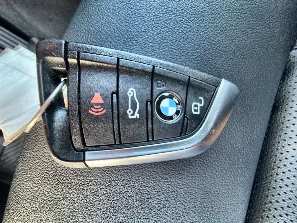 Used 2026 BMW 330i xDrive Sedan w/ Premium Package AWD/4WD image 28