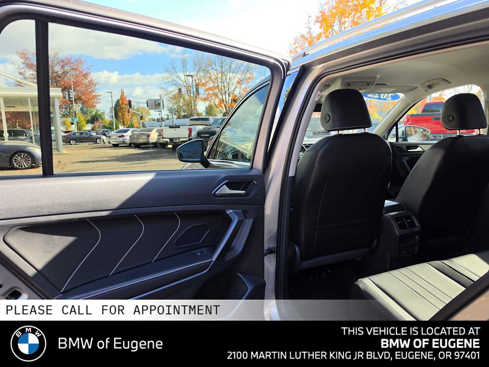 Used 2022 Volkswagen Tiguan SE AWD/4WD image 19
