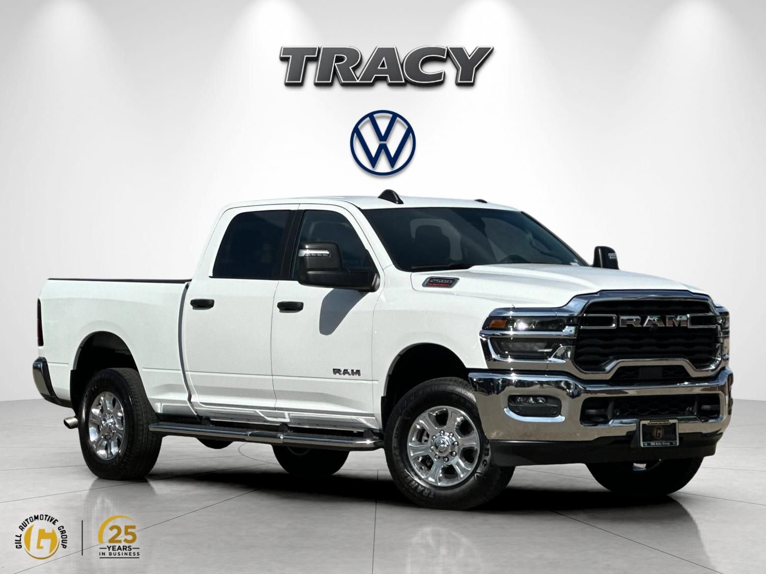 Used 2025 RAM 2500 Big Horn AWD/4WD image 1