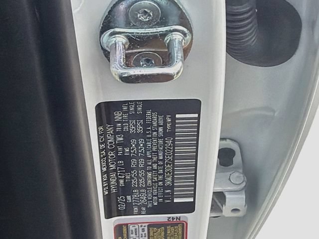 Used 2025 Hyundai Tucson Limited FWD image 34