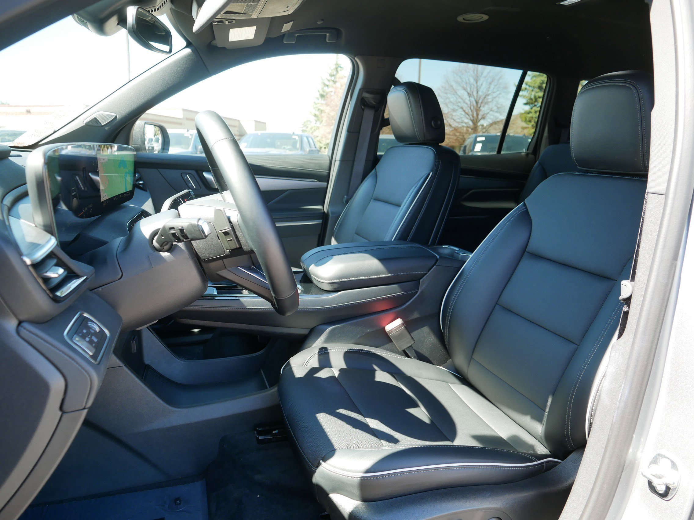 Used 2025 Buick Enclave Preferred image 33
