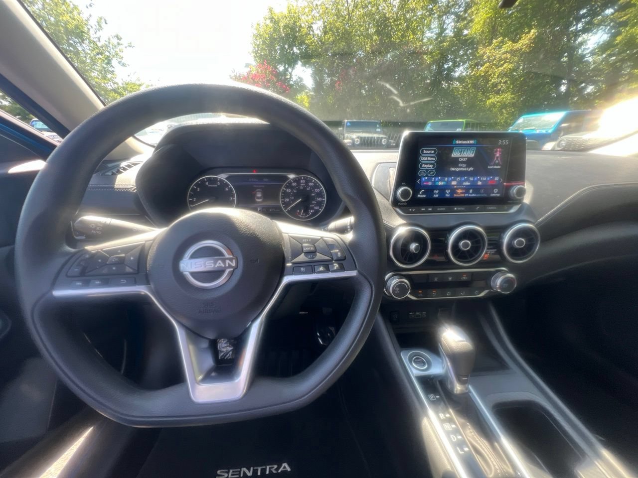 Used 2025 Nissan Sentra SV FWD image 26