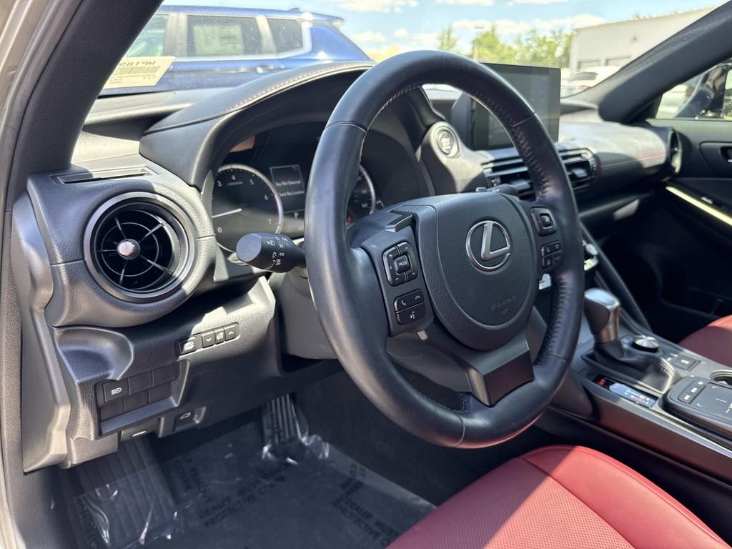 Used 2023 Lexus IS 300 w/ Comfort Package RWD image 21