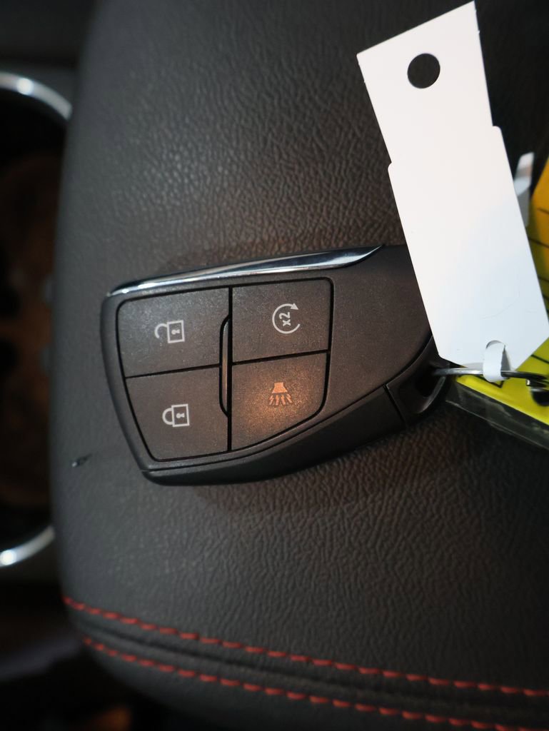 Used 2025 GMC Canyon AT4 w/ AT4X Package image 27