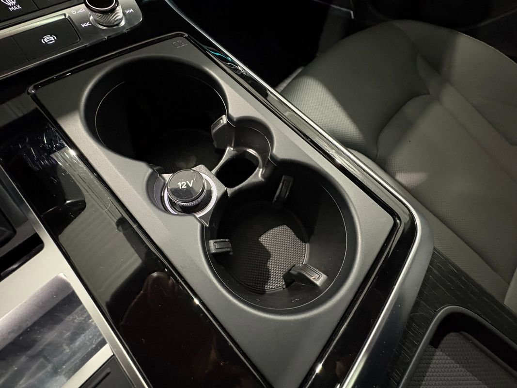 Used 2019 Audi Q8 Premium Plus w/ Premium Plus image 29