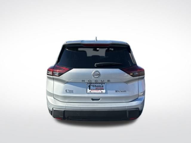 Used 2024 Nissan Rogue SV image 5