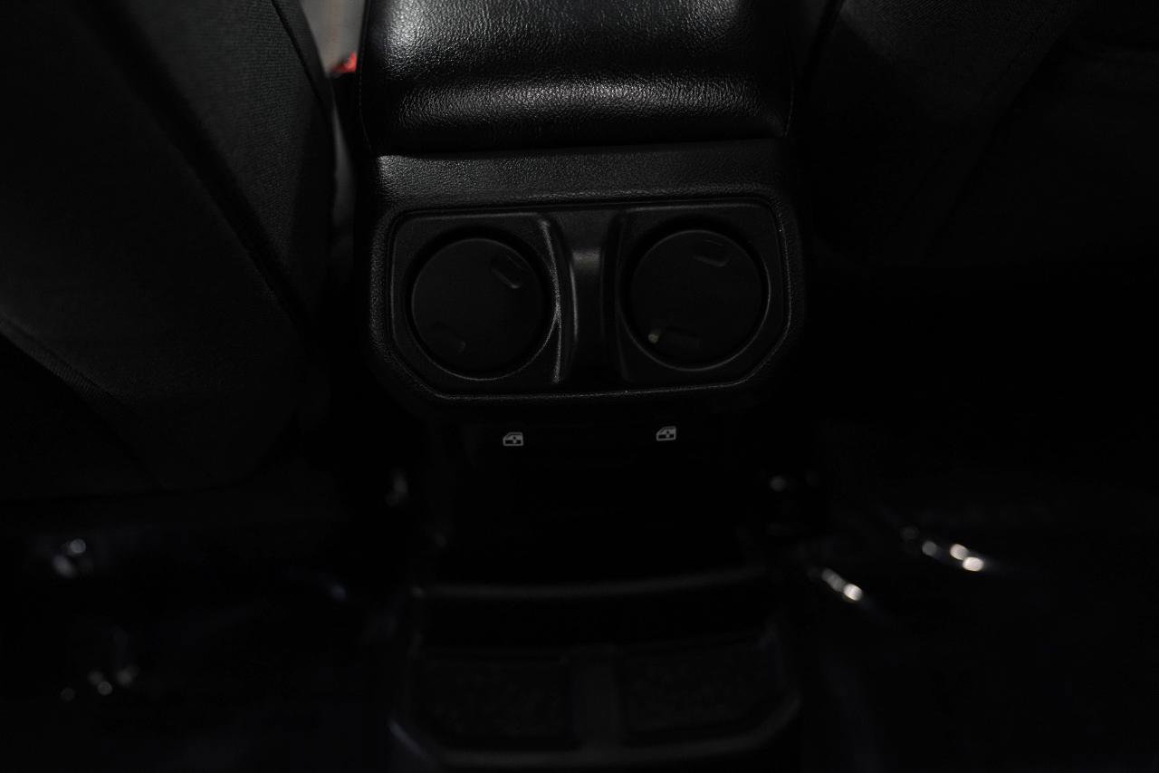 Used 2024 Jeep Wrangler Unlimited w/ Convenience Group AWD/4WD image 27