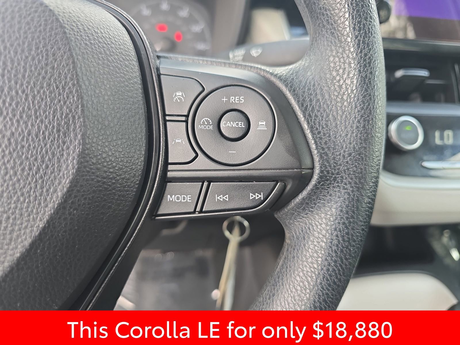 Used 2024 Toyota Corolla LE image 23