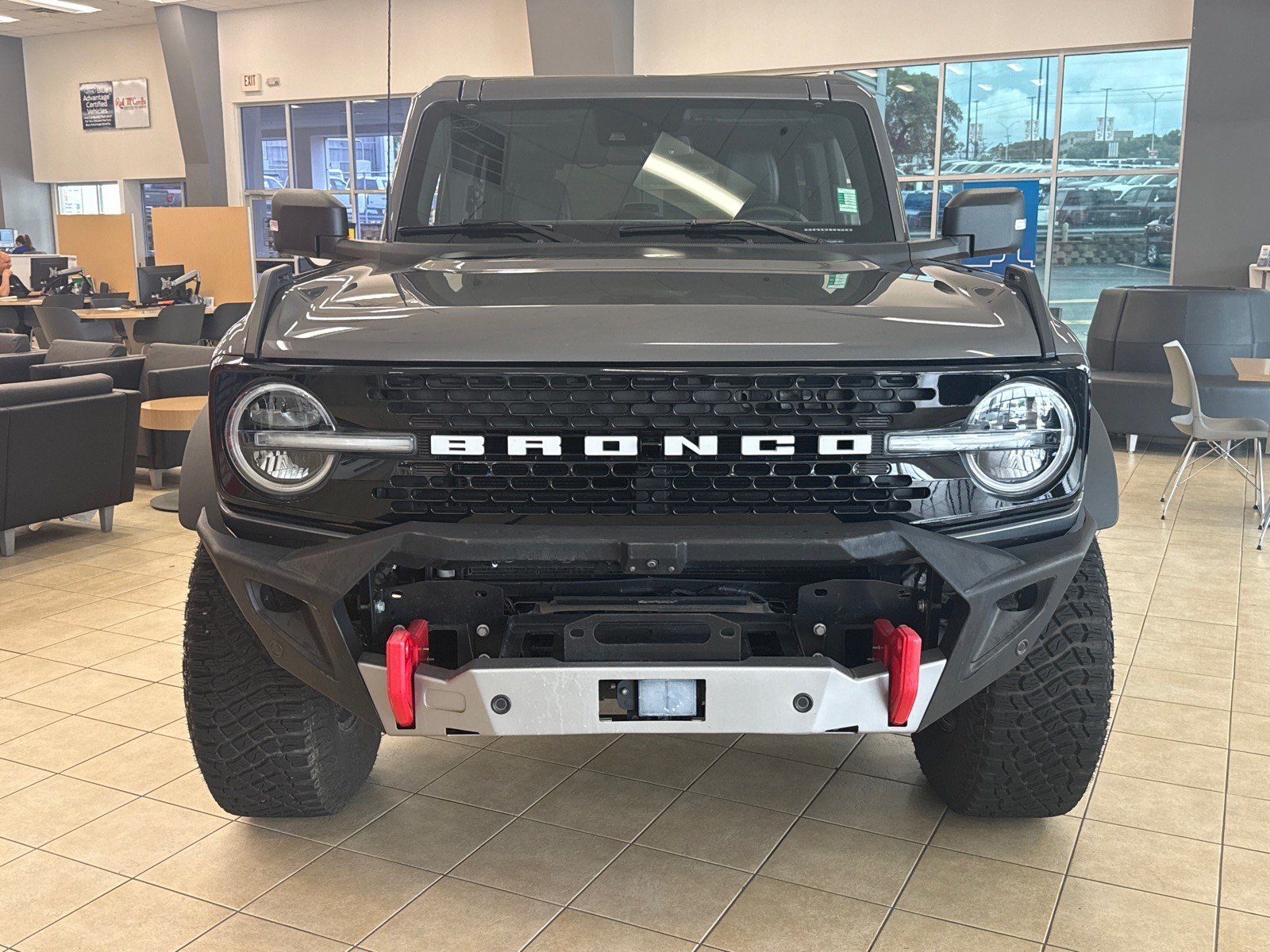 Certified 2023 Ford Bronco Wildtrak AWD/4WD image 2