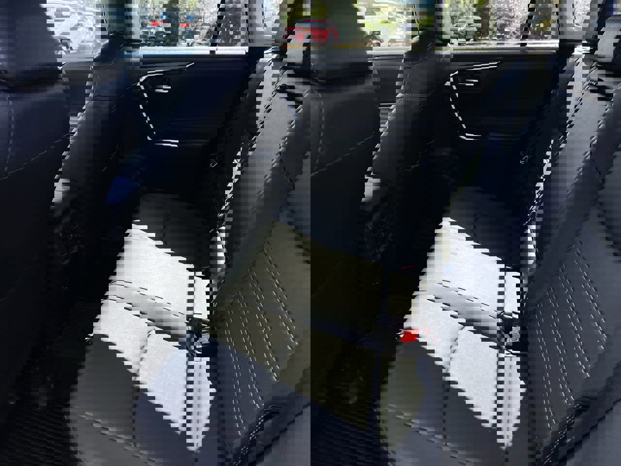 Used 2023 Toyota RAV4 XLE Premium image 32