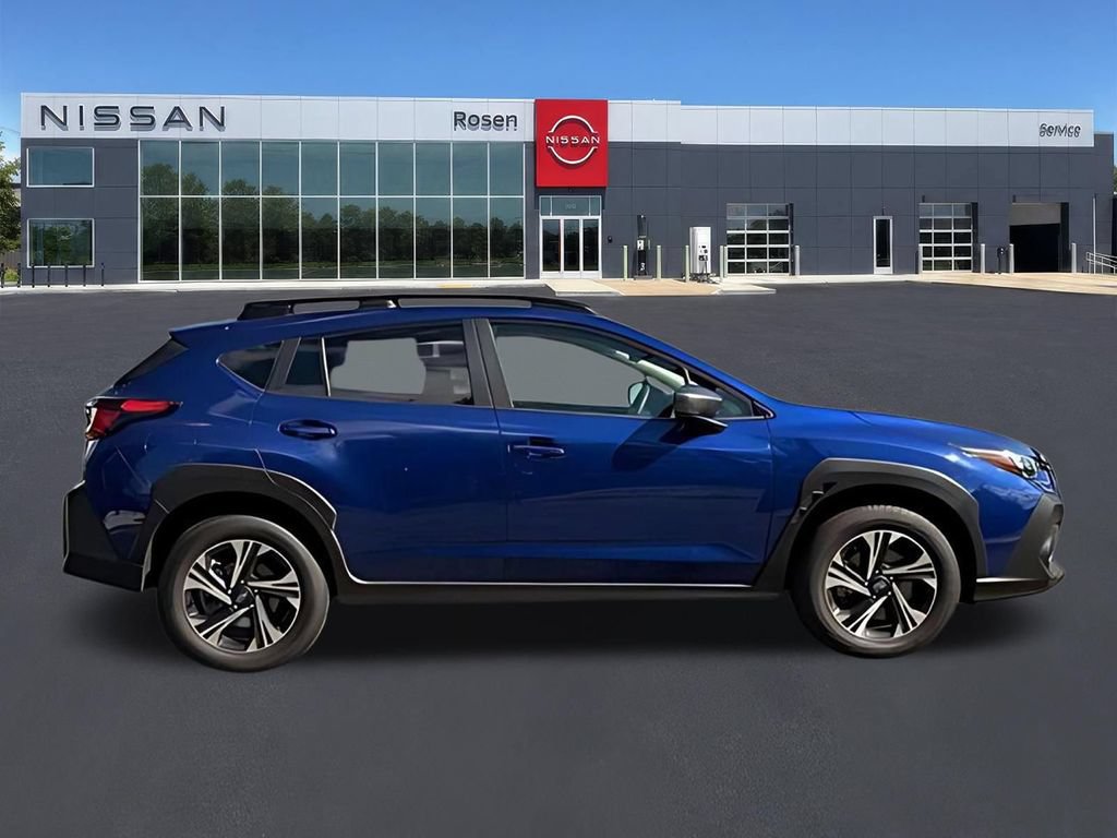 Used 2025 Subaru Crosstrek 2.5i Premium AWD/4WD image 2
