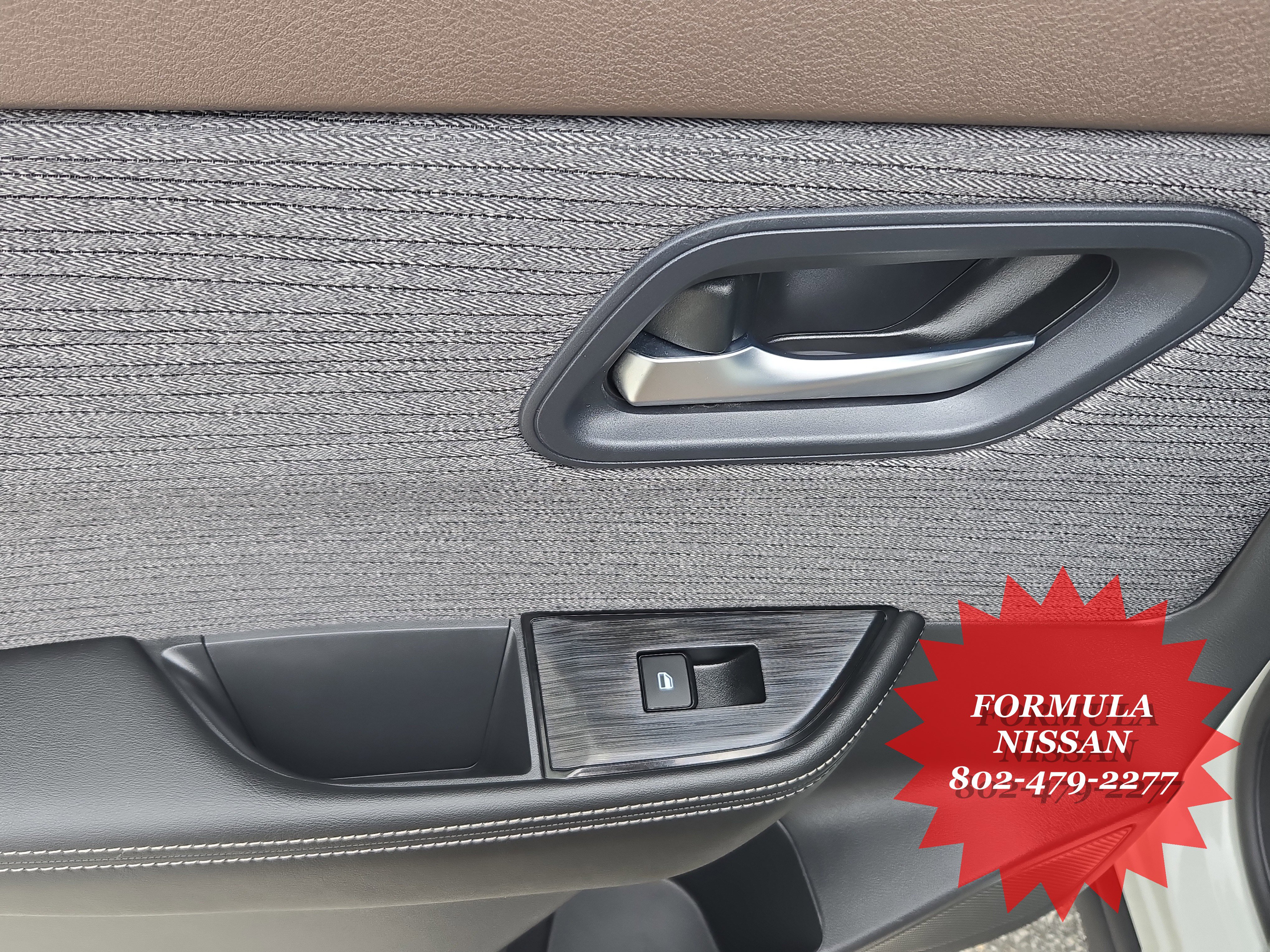 Used 2023 Nissan Rogue SV image 24