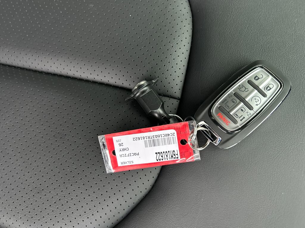 New 2026 Chrysler Pacifica Select image 32