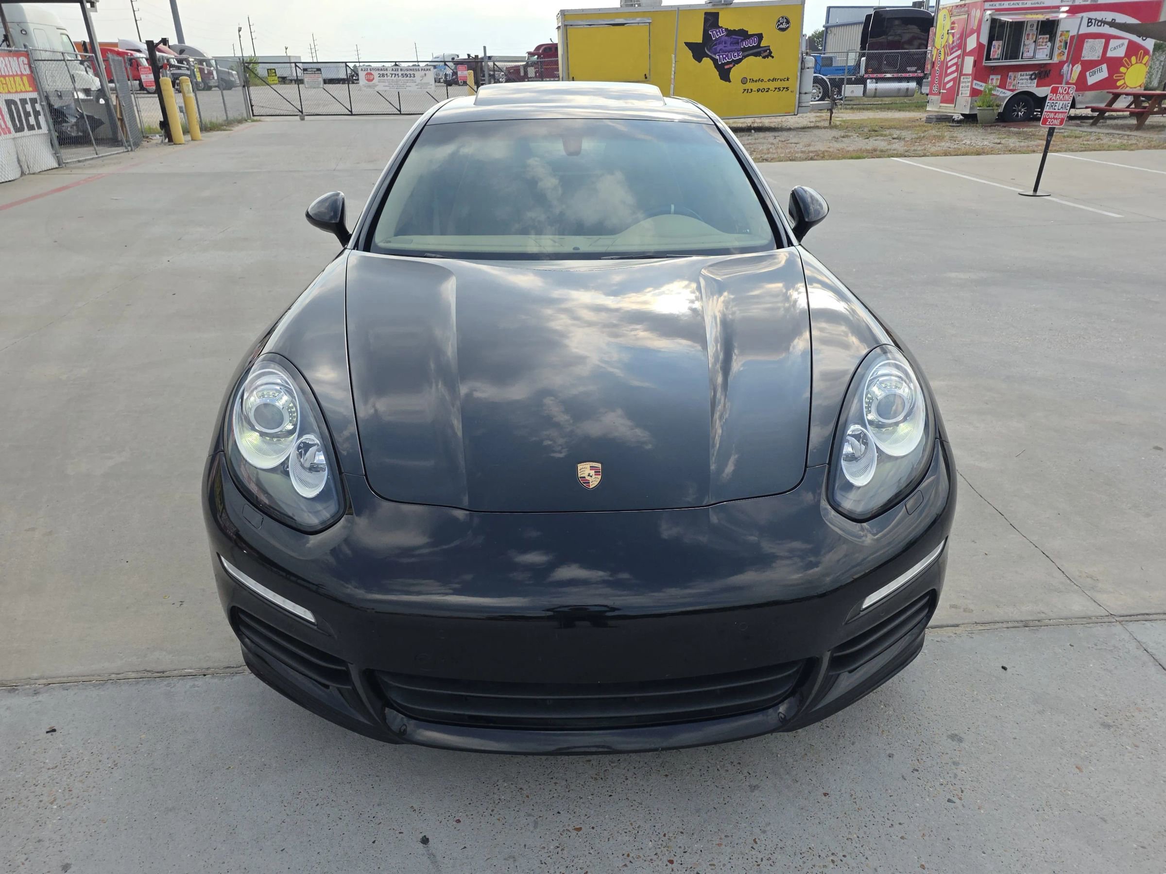 Used 2015 Porsche Panamera 4 image 4