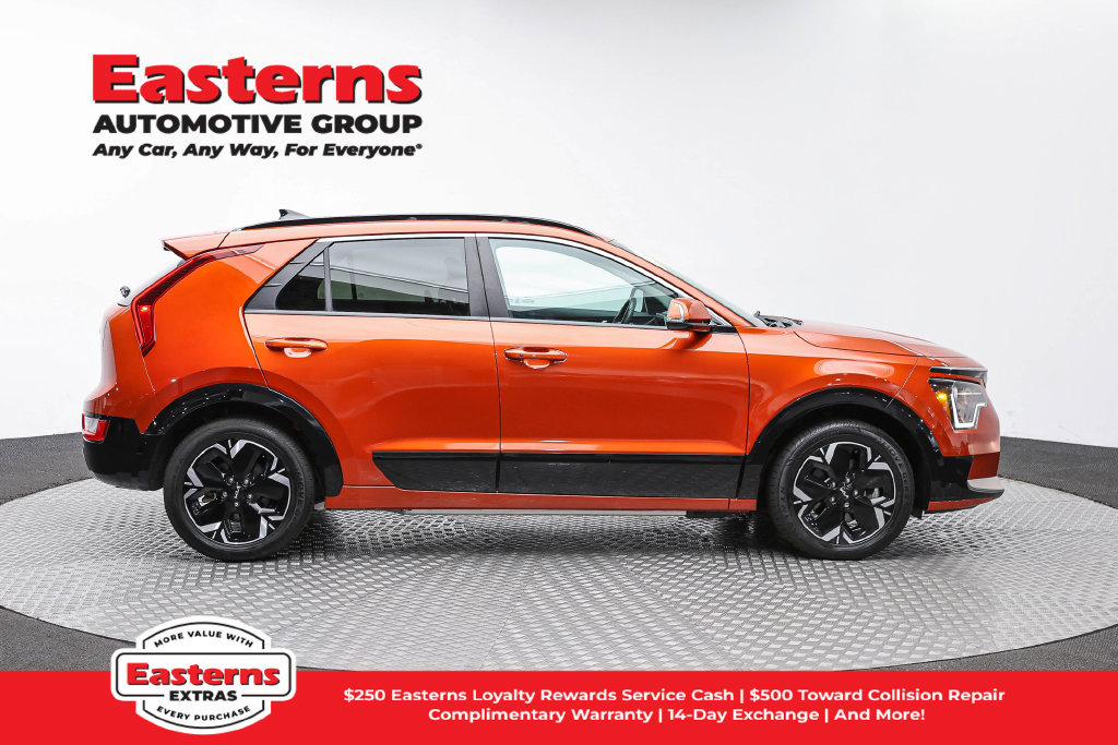 Used 2023 Kia Niro Wind w/ Wind Preserve Package FWD image 5