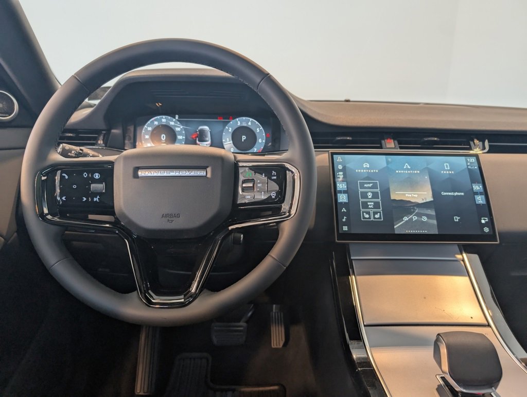 Used 2025 Land Rover Range Rover Evoque S image 17