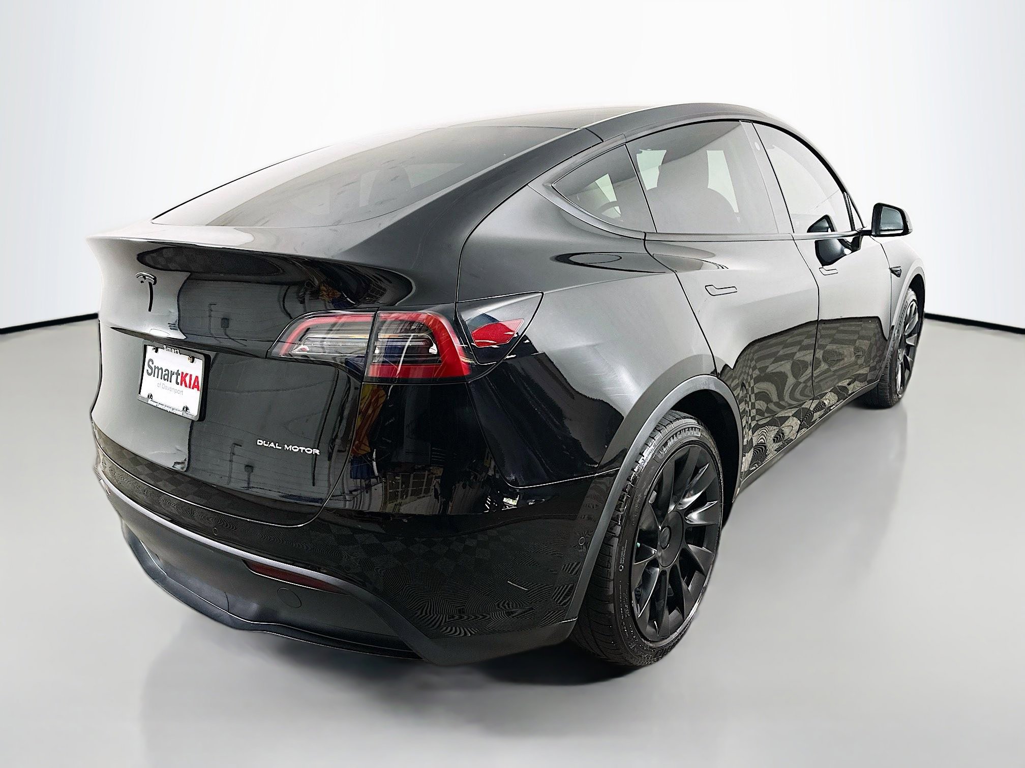 Used 2021 Tesla Model Y Long Range AWD/4WD image 7