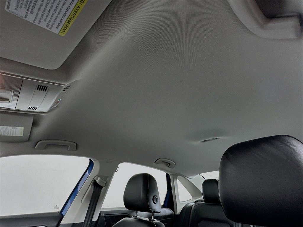 Used 2022 Volkswagen Jetta SE image 11