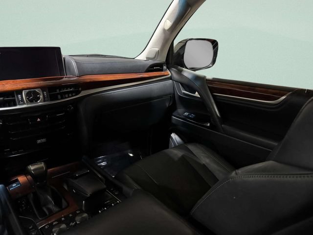 Used 2019 Lexus LX 570 4WD w/ Luxury Package image 11
