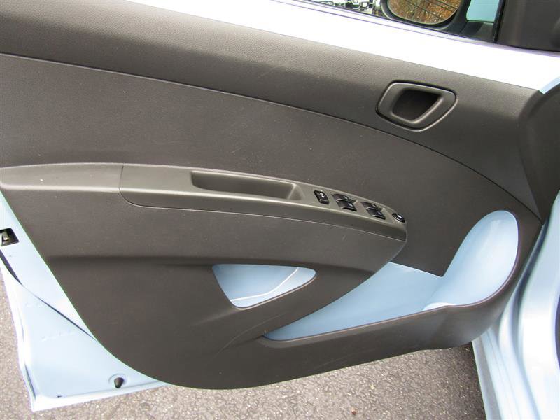 Used 2015 Chevrolet Spark LT image 9