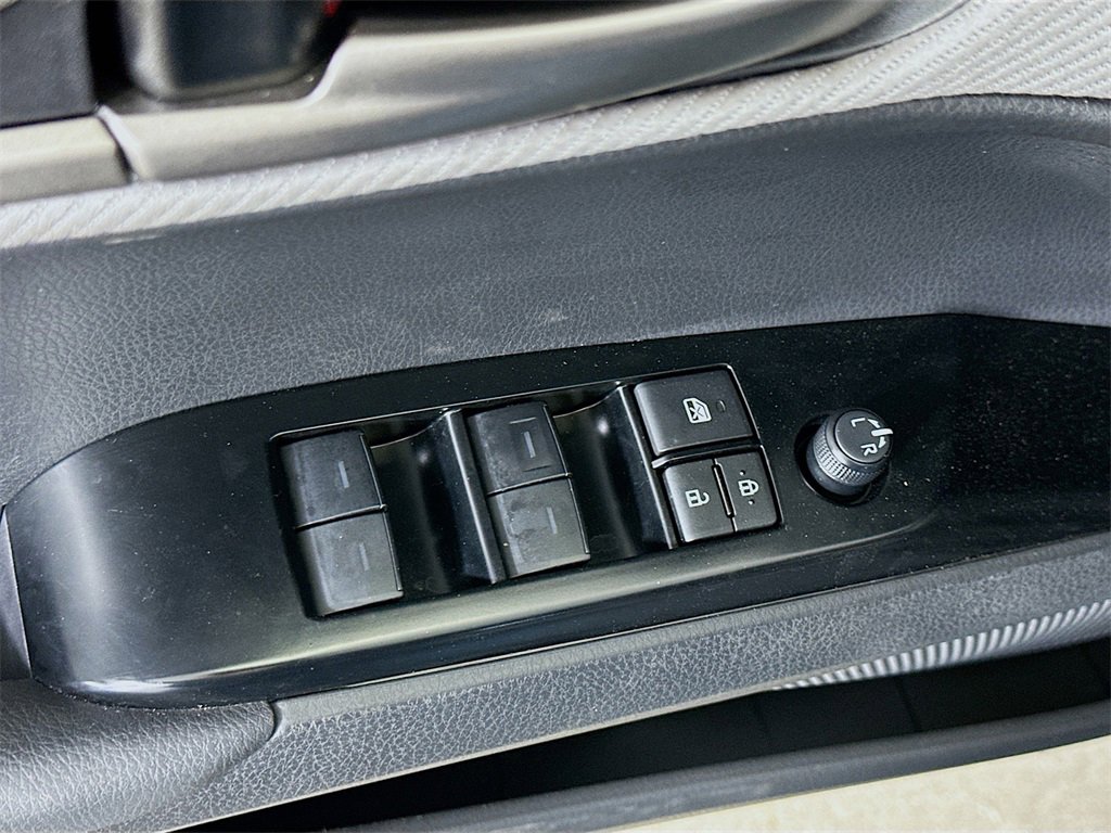 Used 2025 Toyota Camry SE image 20