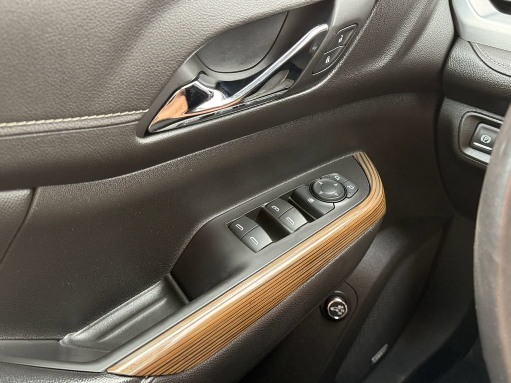 Used 2019 GMC Acadia SLE AWD/4WD image 25