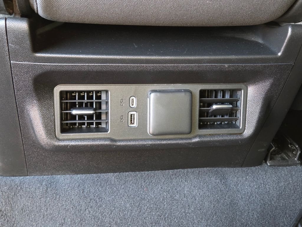 Used 2023 Chevrolet Silverado 1500 LT AWD/4WD image 15
