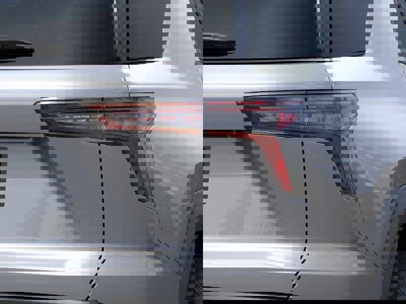 New 2026 Chevrolet Equinox LT w/ Safety and Technology Package AWD/4WD image 11