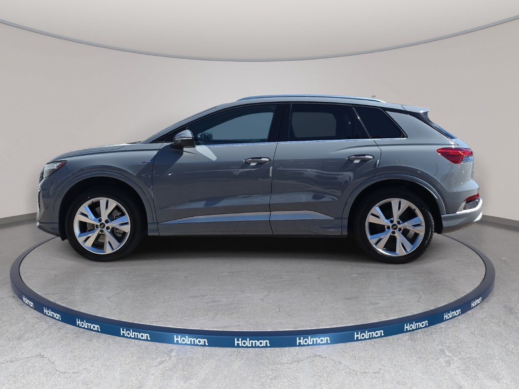 Used 2023 Audi Q4 e-tron Premium AWD/4WD image 9