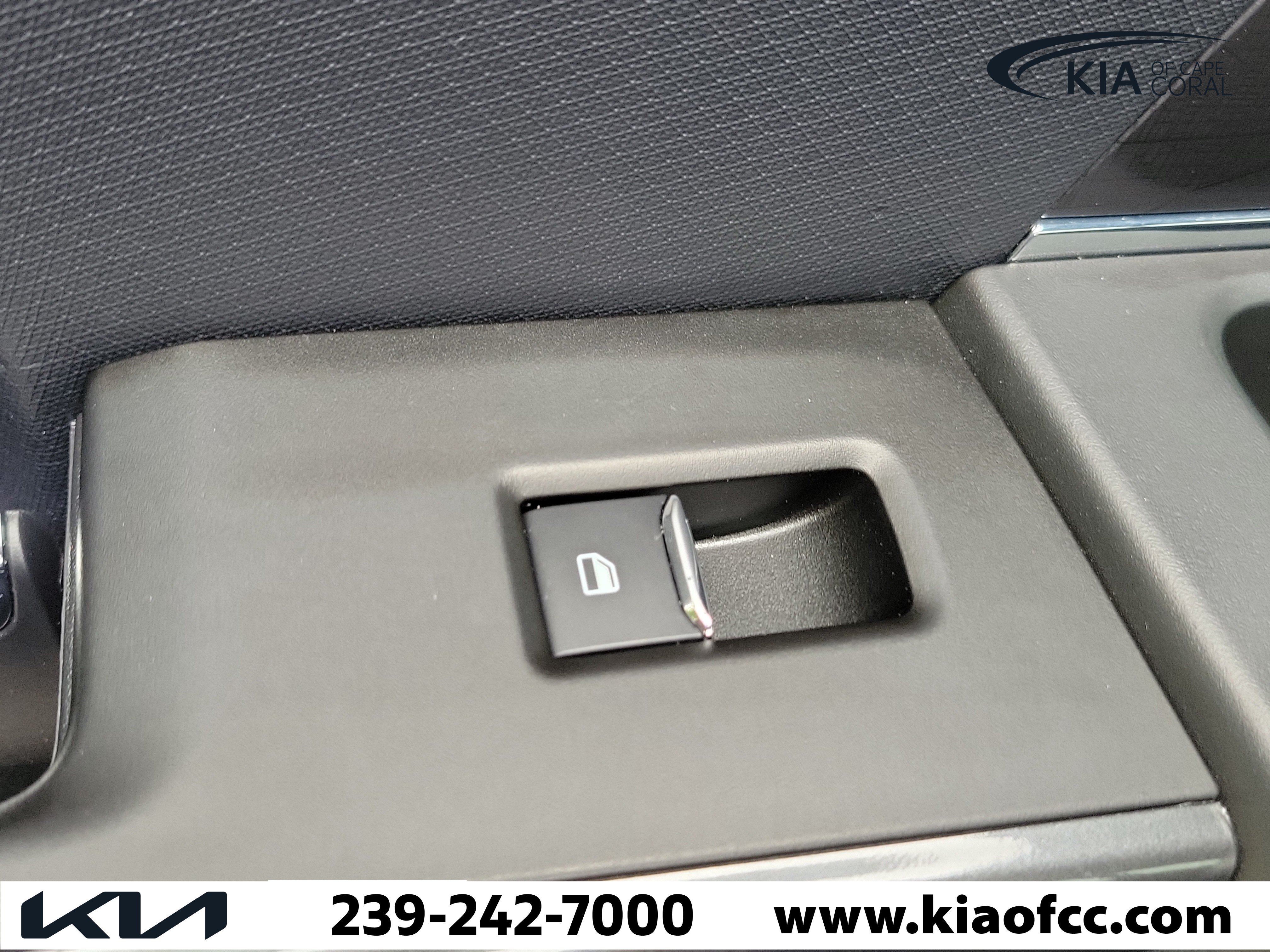 Used 2022 Ford F150 XLT w/ Equipment Group 302A High AWD/4WD image 14