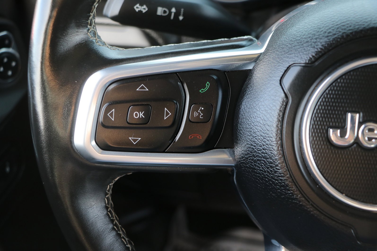 Used 2022 Jeep Gladiator Overland w/ Popular Equipment Package image 18