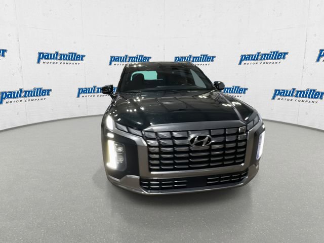 Used 2024 Hyundai Palisade Calligraphy FWD image 3