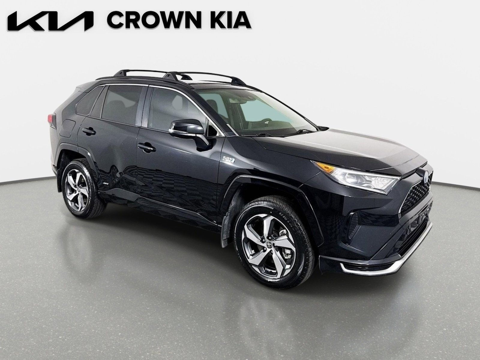 Used 2021 Toyota RAV4 SE w/ Weather & Moonroof Package AWD/4WD image 4