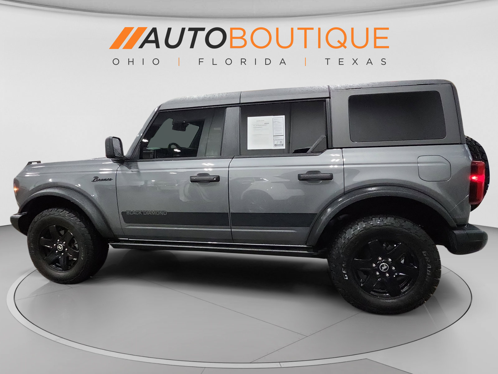 Used 2025 Ford Bronco Big Bend w/ Black Diamond Package AWD/4WD image 2