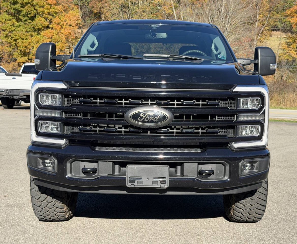 Used 2024 Ford F250 XLT w/ Black Appearance Package AWD/4WD image 2