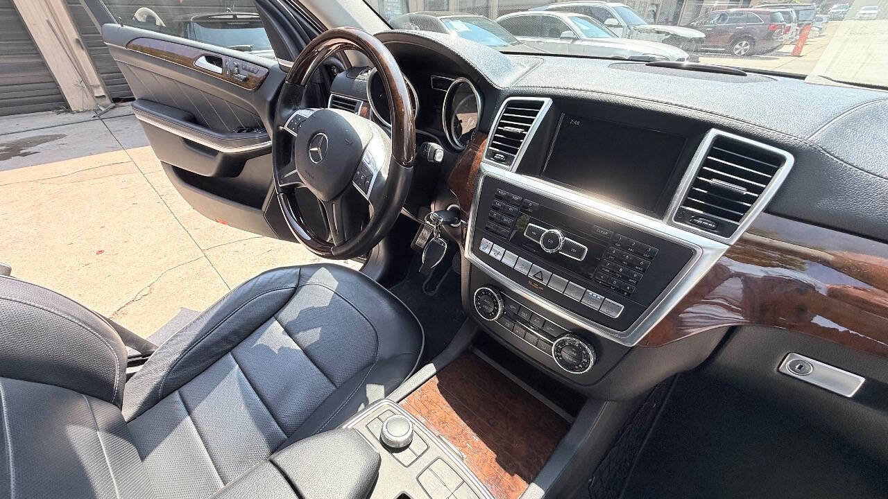 Used 2014 Mercedes-Benz GL 550 4MATIC image 64