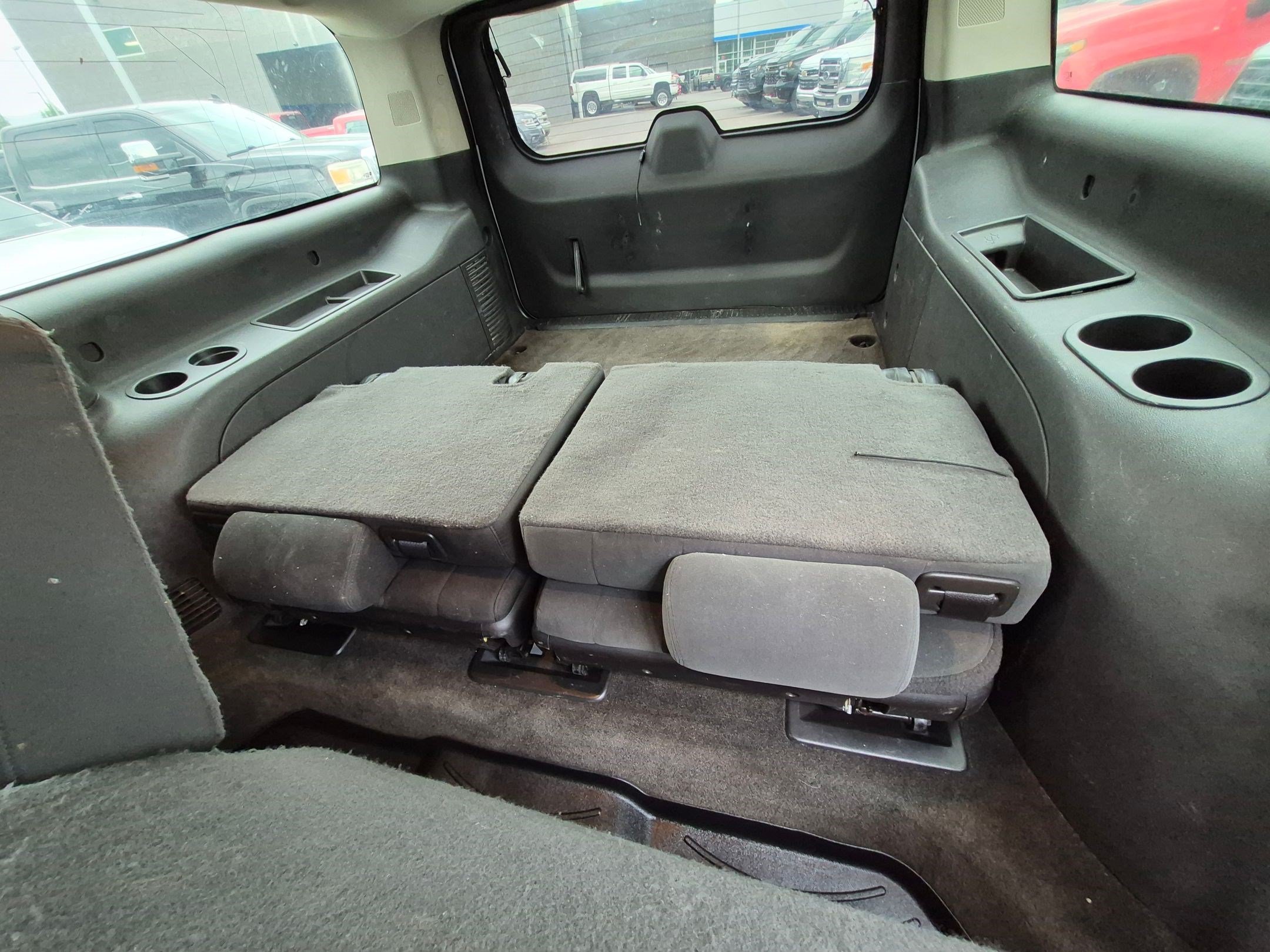 Used 2009 Chevrolet Suburban 2500 LS w/ Skid Plate Package AWD/4WD image 26