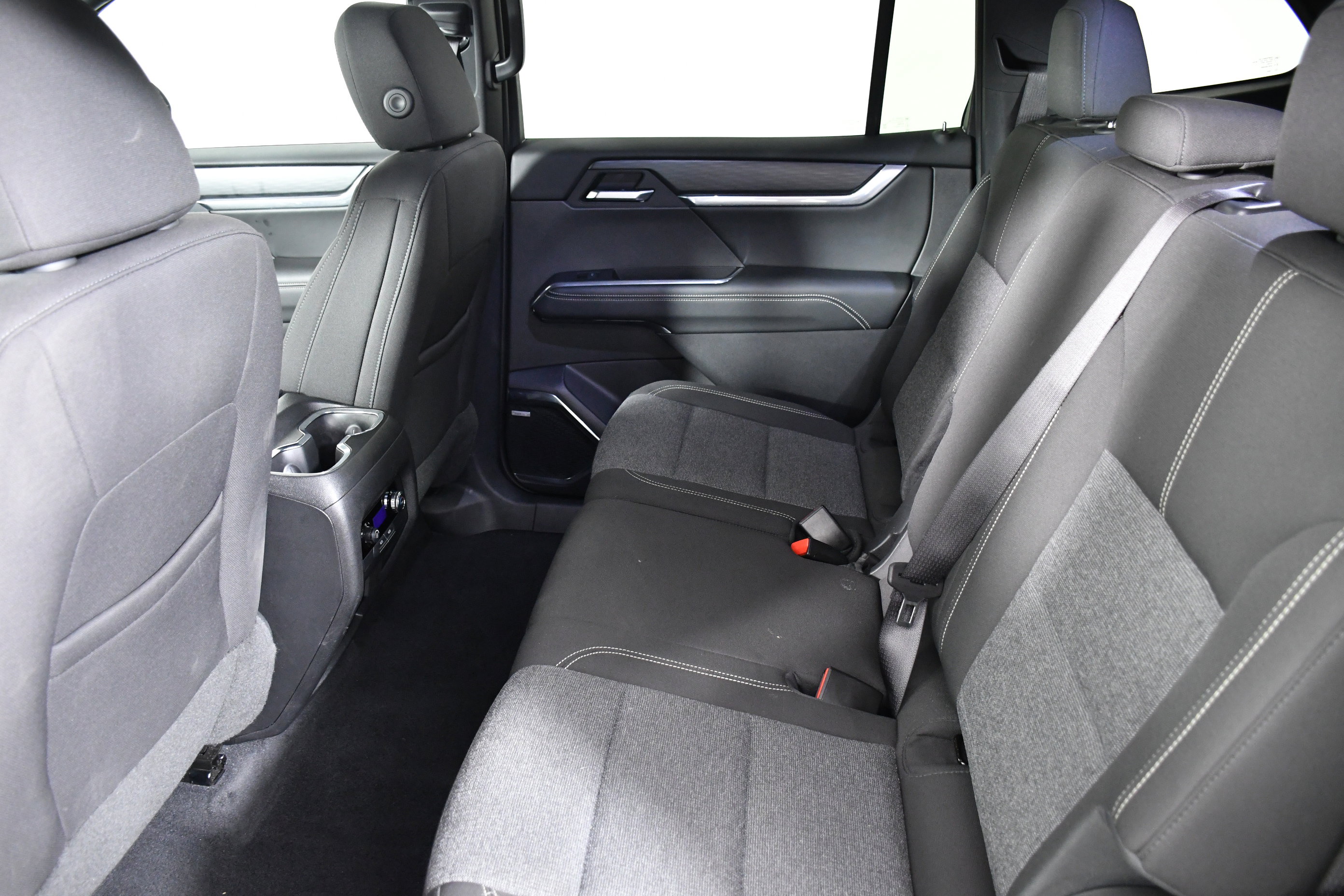 Used 2025 GMC Acadia Elevation image 23