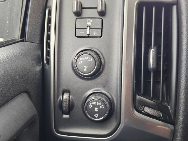 Used 2017 Chevrolet Silverado 1500 LT w/ All Star Edition AWD/4WD image 15
