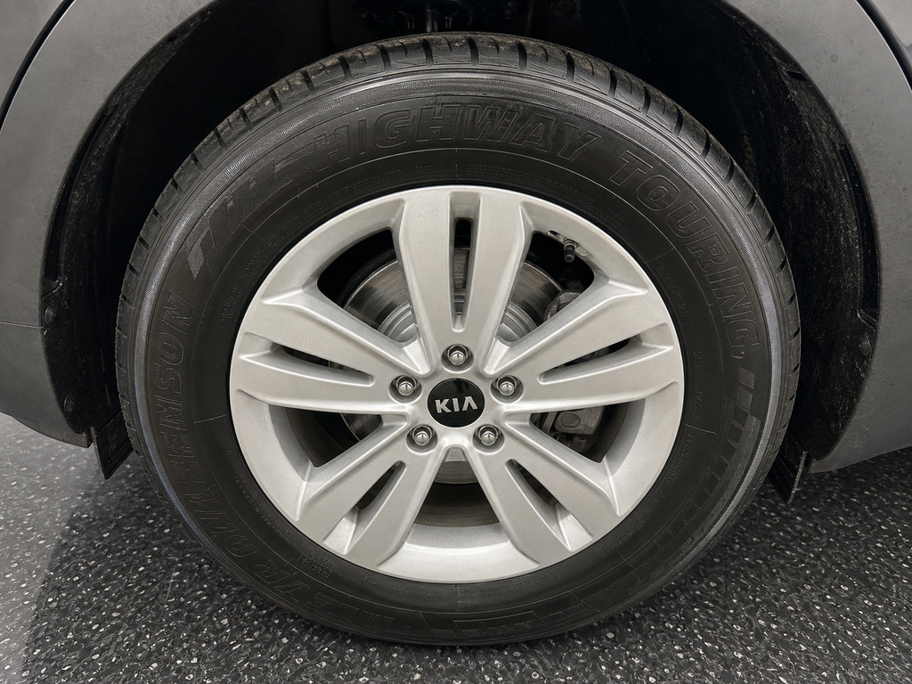 Used 2018 Kia Sportage LX w/ LX Technology Package FWD image 29