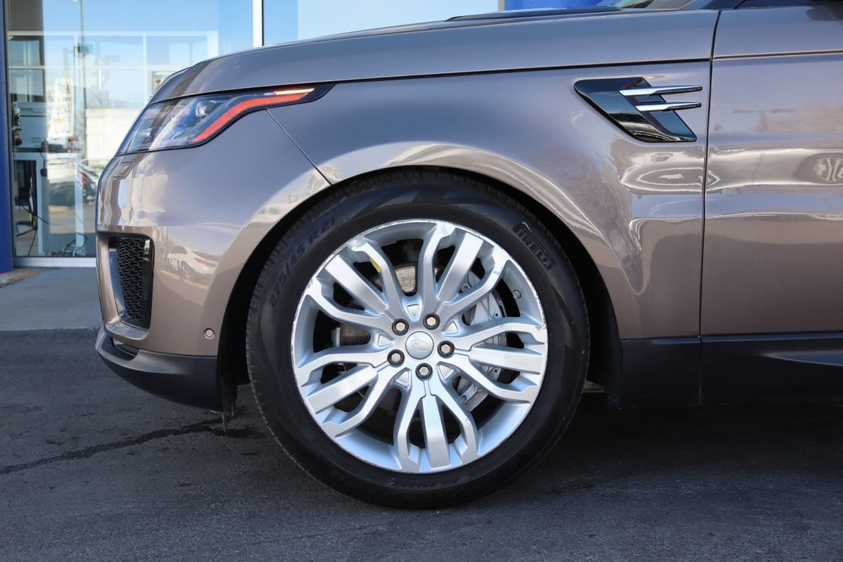 Used 2018 Land Rover Range Rover Sport SE AWD/4WD image 25