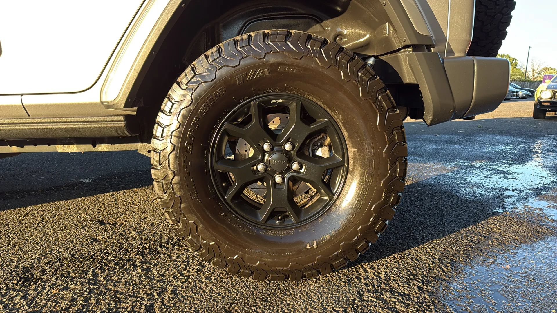 Used 2019 Jeep Wrangler Unlimited Sahara w/ Quick Order Package 24M Moab AWD/4WD image 10