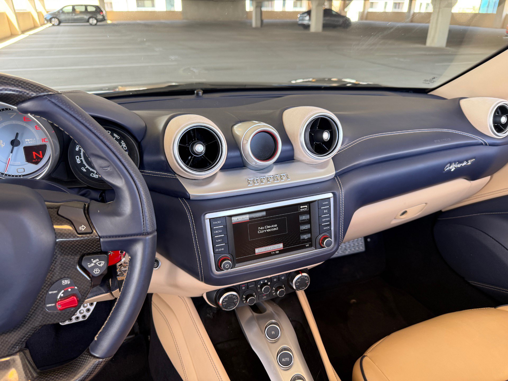 Used 2015 Ferrari California T RWD image 30