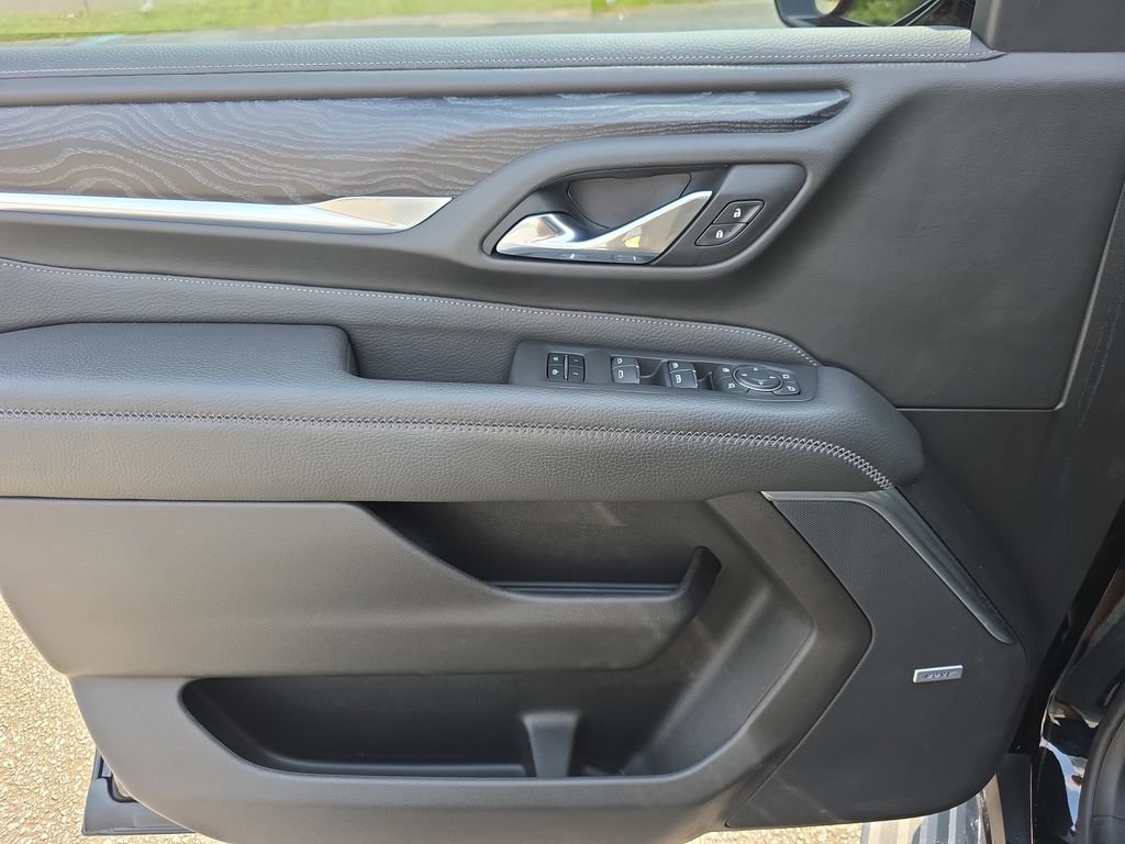 Used 2021 GMC Yukon Denali w/ Denali Premium Package RWD image 17
