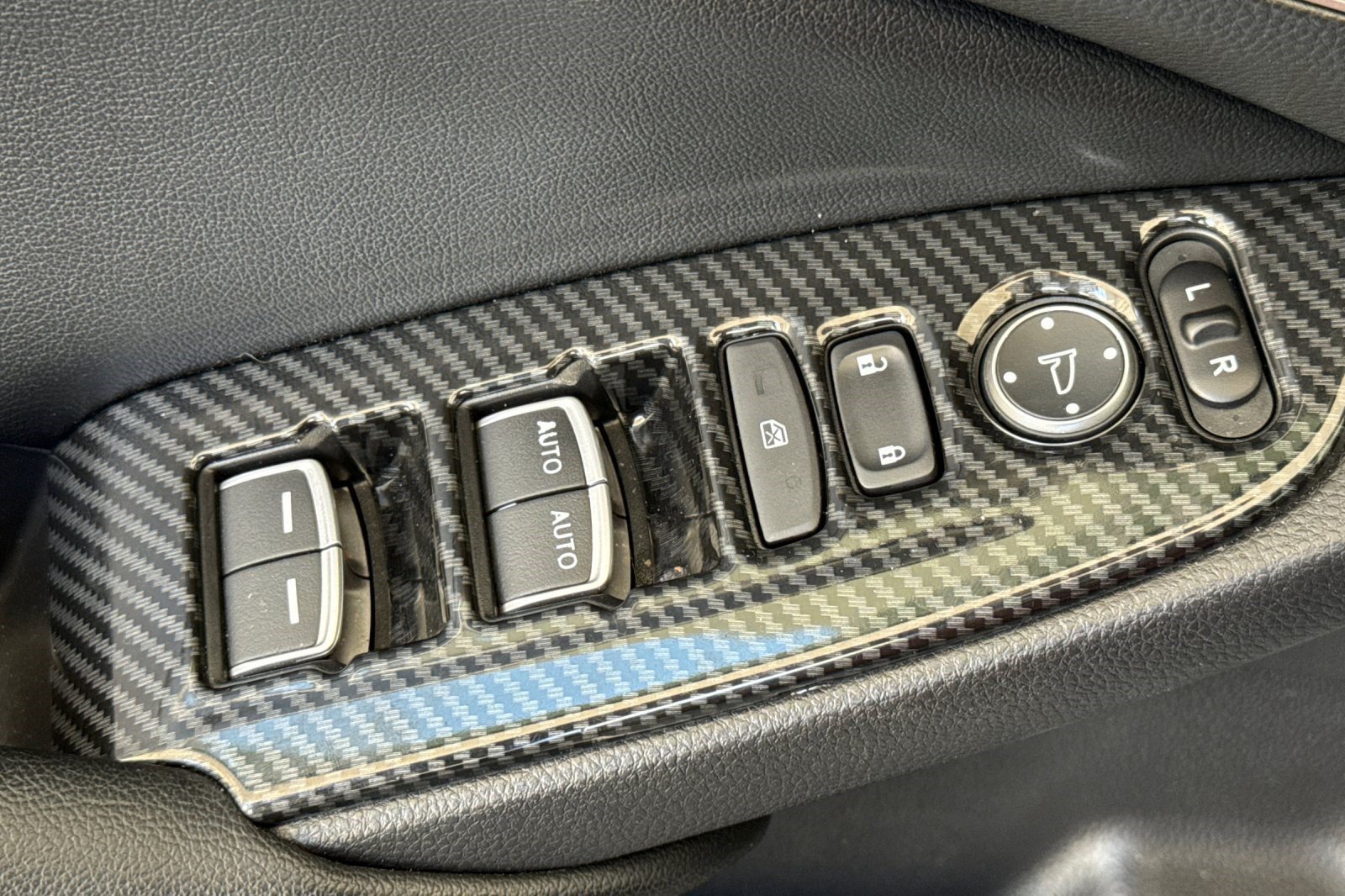 Used 2021 Honda Accord Touring image 12