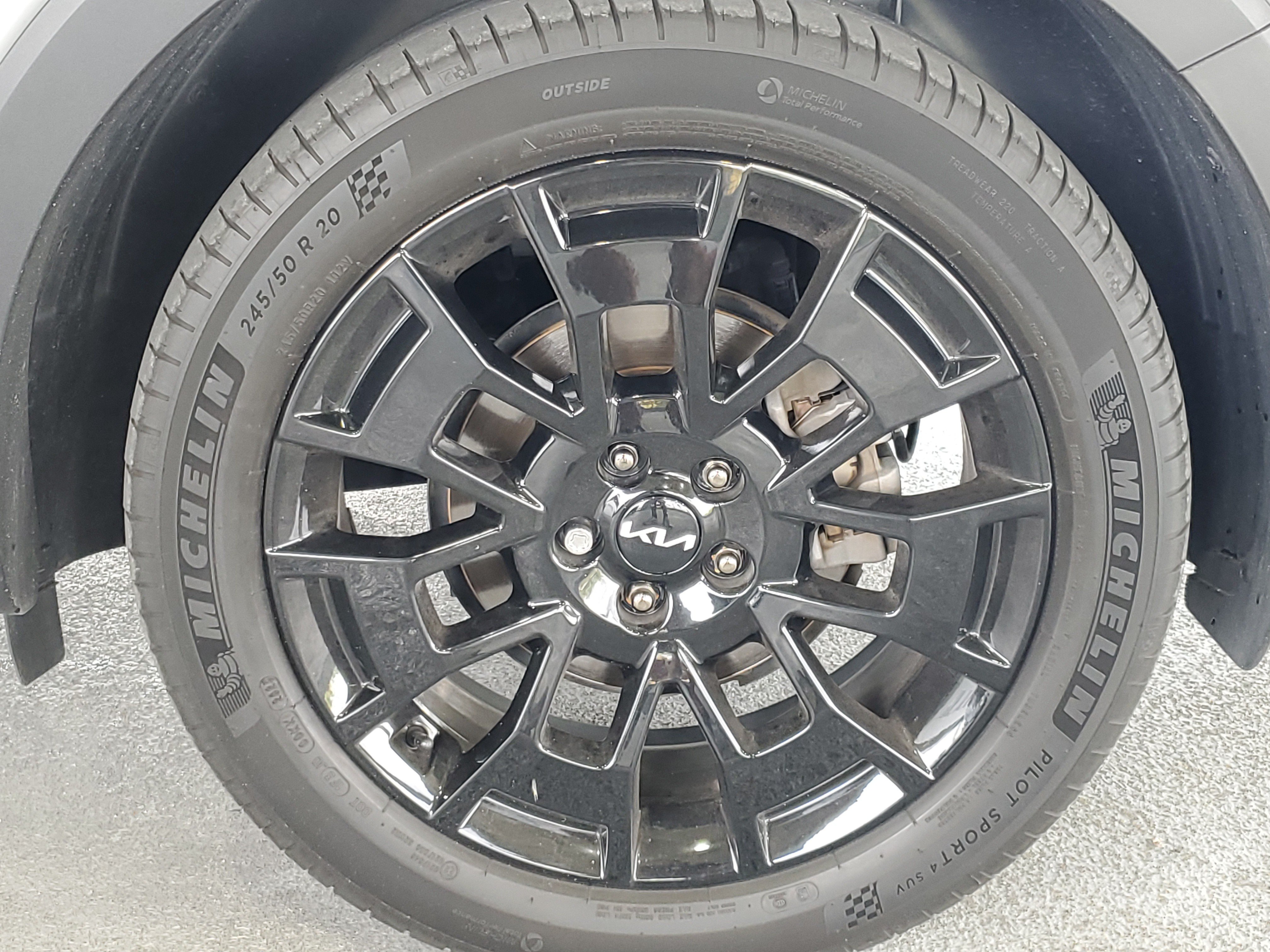 Used 2022 Kia Telluride SX w/ SX Prestige Package AWD/4WD image 6