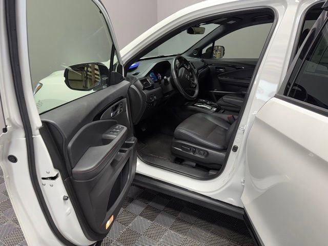 Used 2022 Honda Pilot Black Edition image 14